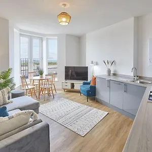 Host & - Glenholme House , Redcar United Kingdom
